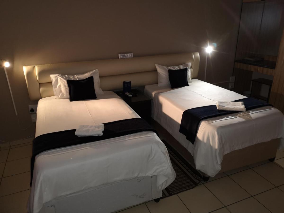 Aaa Rose Garden Guesthouse Mookgophong Exterior foto
