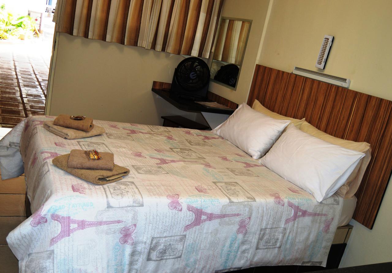 Aaa Rose Garden Guesthouse Mookgophong Exterior foto