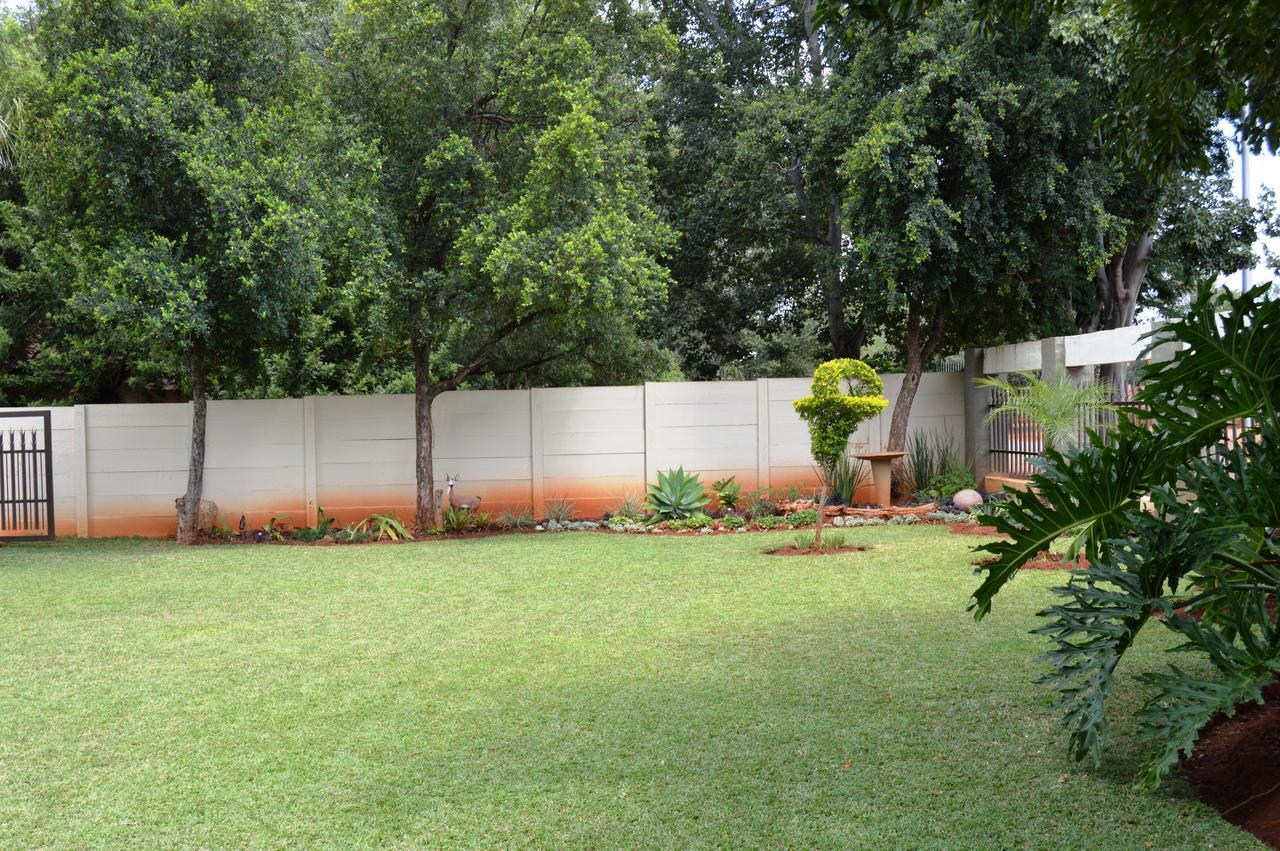 Aaa Rose Garden Guesthouse Mookgophong Exterior foto
